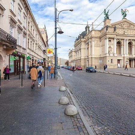 Apartment 39 Svobody Avenue Lviv Exteriör bild