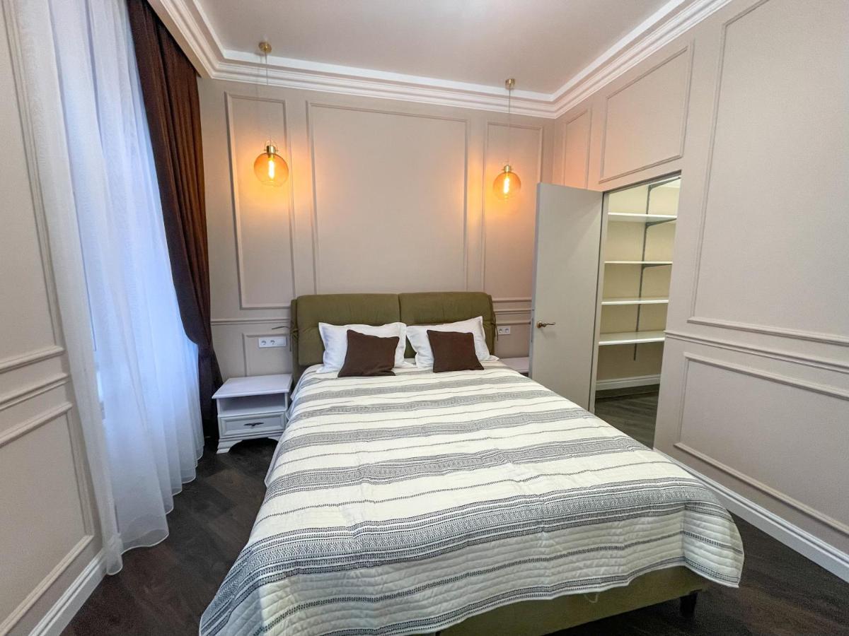 Apartment 39 Svobody Avenue Lviv Exteriör bild