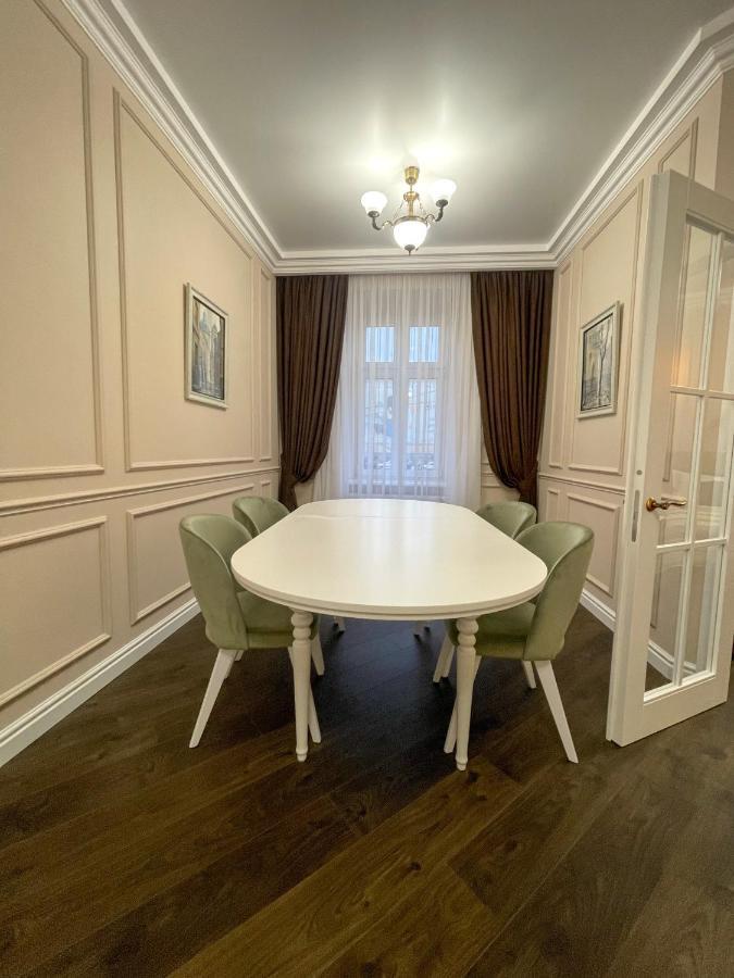 Apartment 39 Svobody Avenue Lviv Exteriör bild