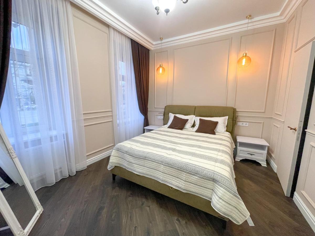 Apartment 39 Svobody Avenue Lviv Exteriör bild