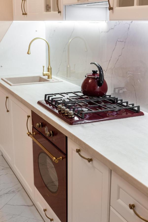 Apartment 39 Svobody Avenue Lviv Exteriör bild